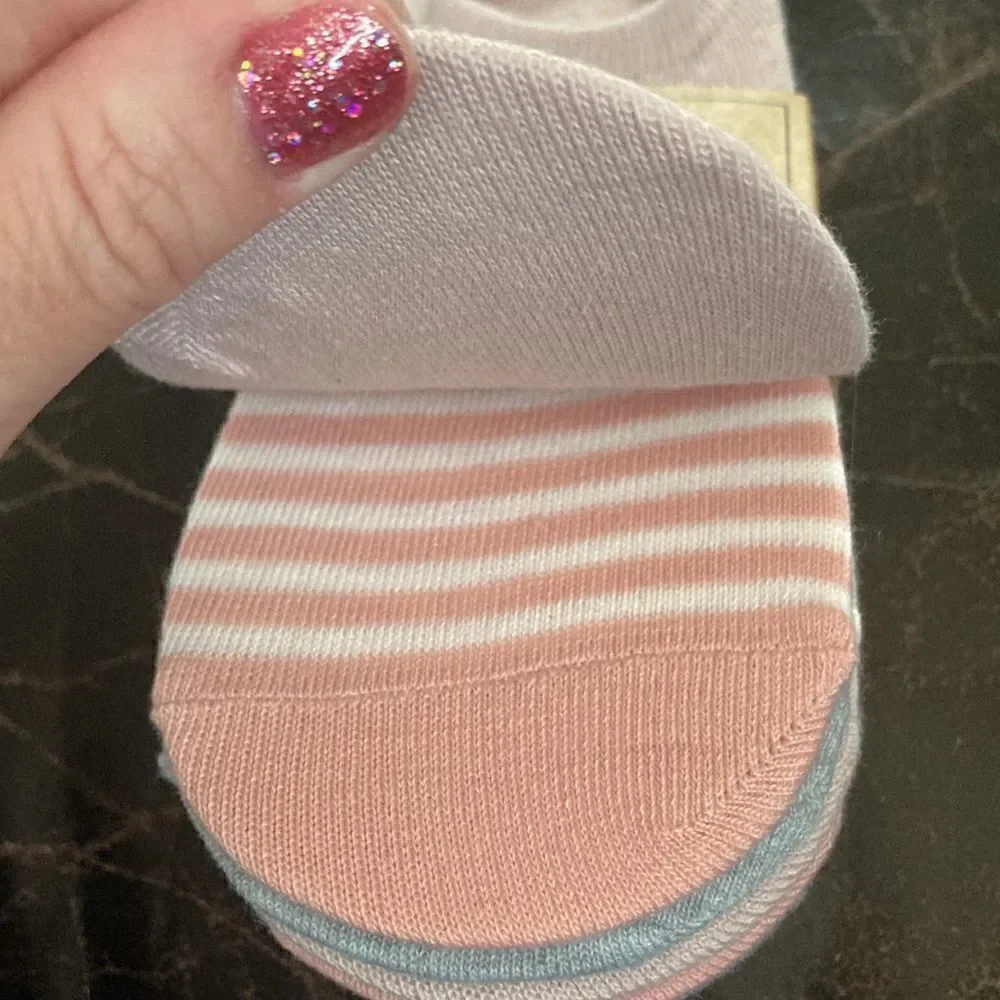 Rae Dunn 6 Pack liner socks